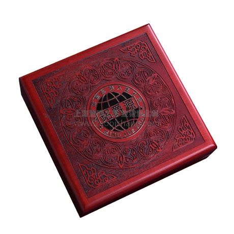 實(shí)木雕刻木盒